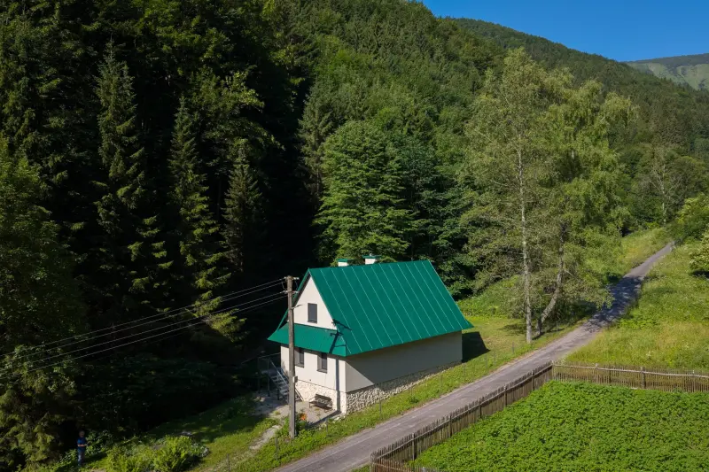 Izba Apartmanica Mountain Cottage Rybie 480, Staré Hory v CTS - CONSULTING TRADE SERVICE s.r.o. – Horská chata na samote pri lese s potokom, Rybie